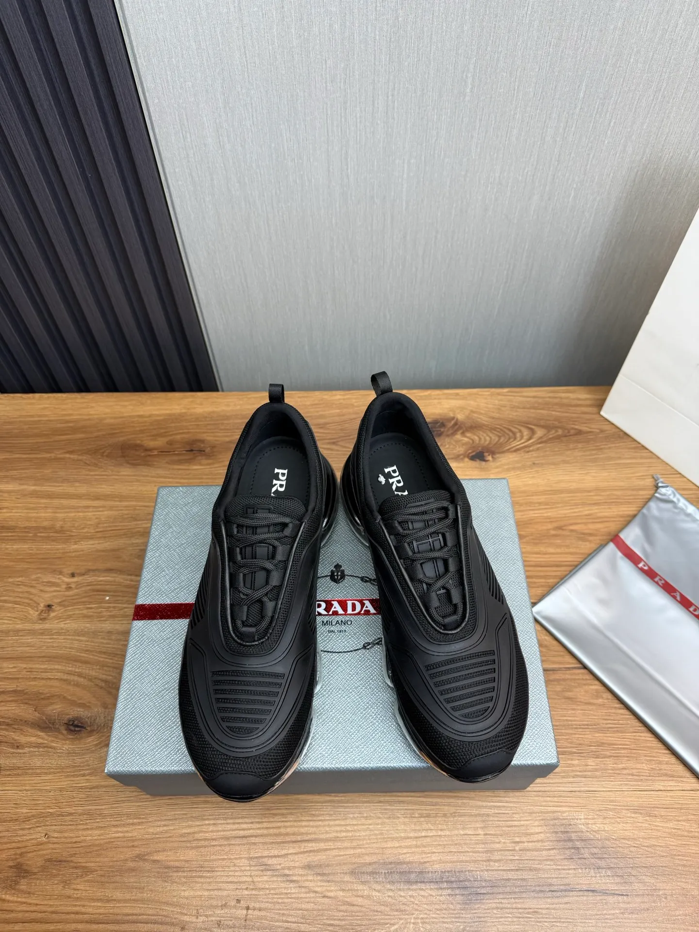 Men's shoes 💰640💰 [PRADA] Men's shoes are popular in the counter, high-quality shipments ✔️Official website synchronization, original fly-woven epoxy fabric + cowhide lining, 1⃣️ to 1⃣️ replica, original air-cushion original bottom, 38-45 (one size larger)